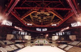 TinaTurner1990-10-09PatinoireMeriadeckBordeauxFrance (3).jpg